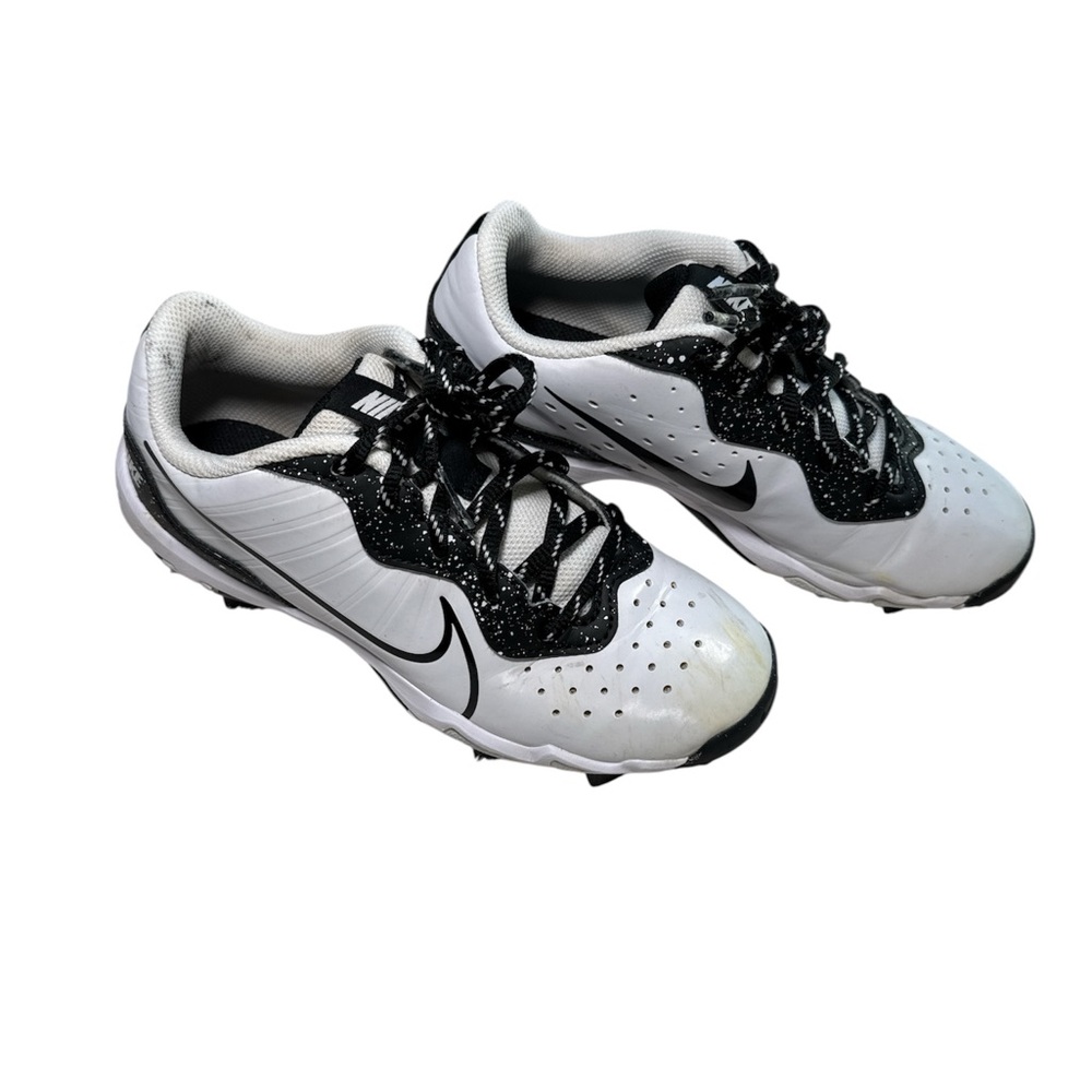 NIKE FASTFLEX YOUTH SIZE 3Y BASEBALL FOOTBALL SOCCER SPIKES WHITE BLACK